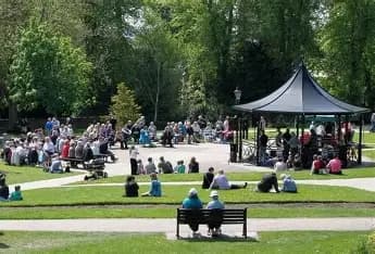 Music in the Mead — A Different Kettle of Fish
